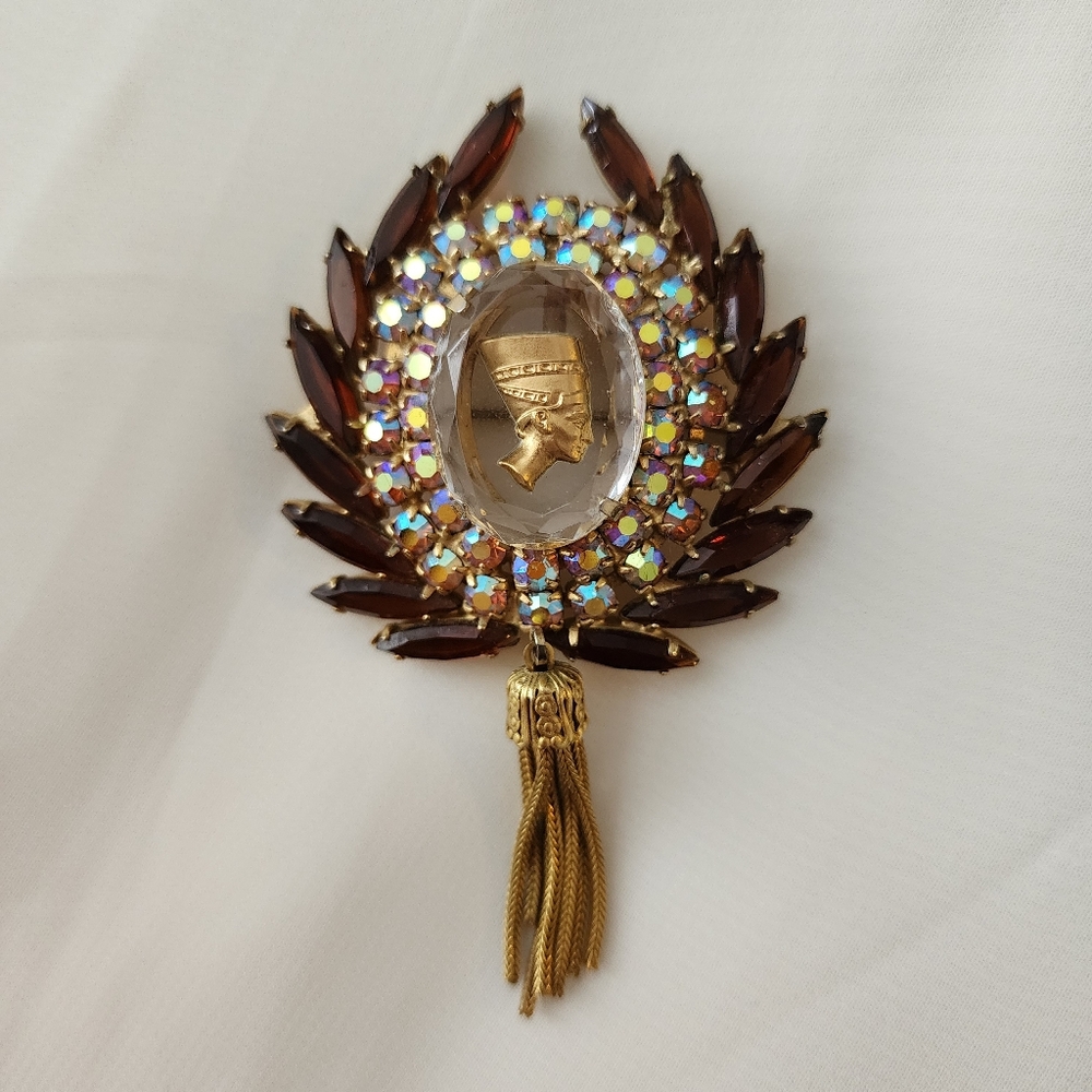 DeLizza & Elster Juliana Book Piece Egyptian revival Nefertiti intaglio cameo